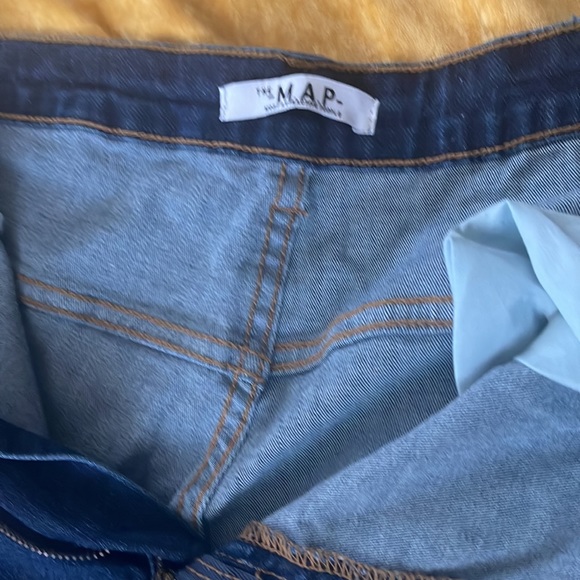 Denim Ripped Bermudas - Picture 3 of 4